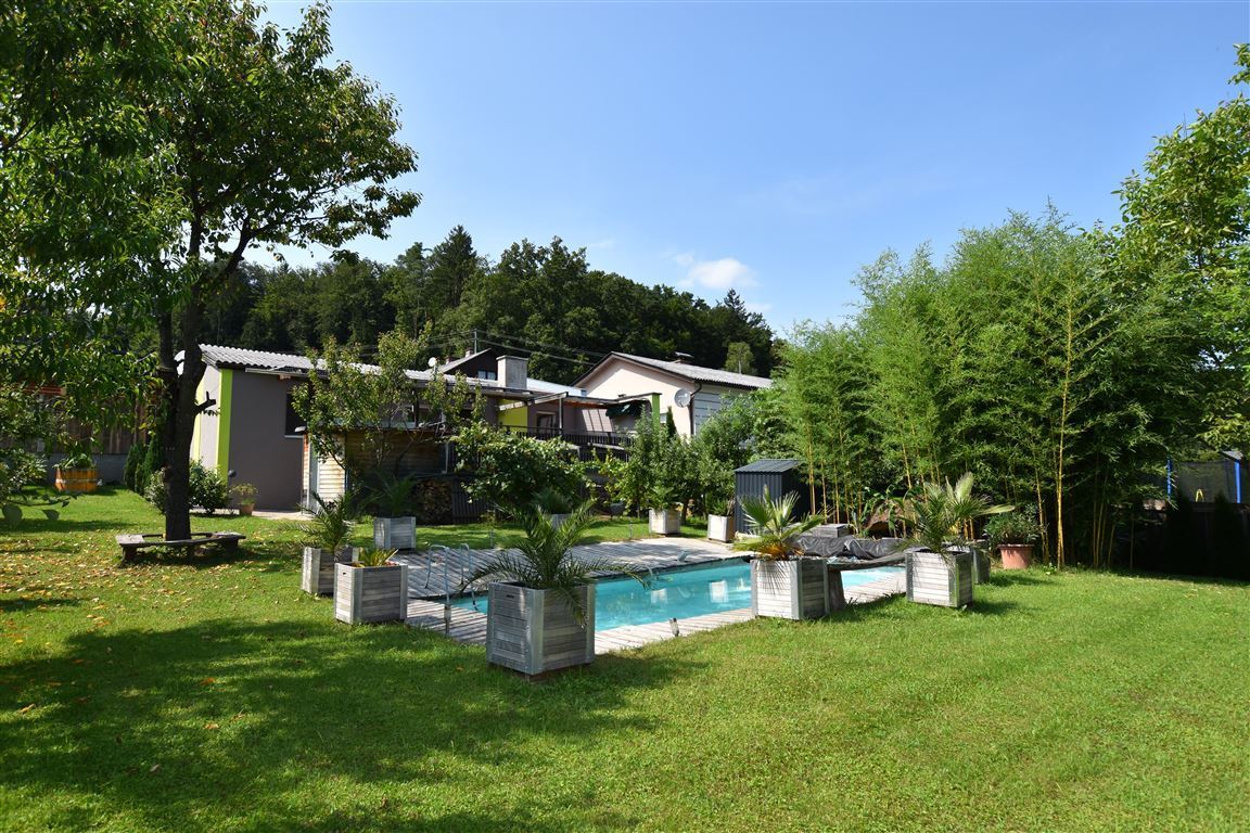 Kernsa­nierter Bungalow mit Pool und Sonnengarten 8063 Höf-Präbach, Einfamilienhaus