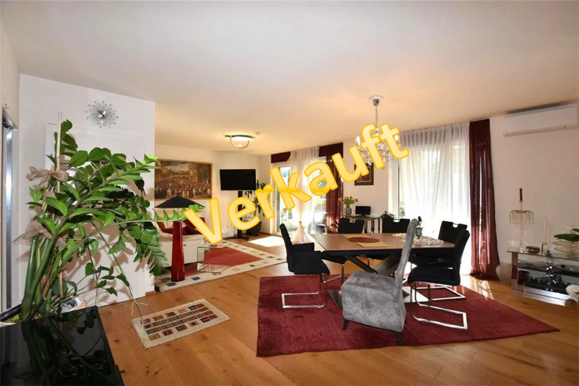 Hochwertige Designer­wohnung mit großer Sonnen­ter­rasse in Ruhelage 8020 Graz, Terrassenwohnung